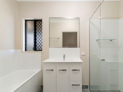 5 Goldfish Court, Burdell
