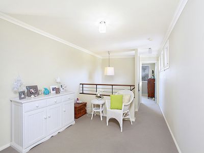 2 Lake View Ave, Brightwaters