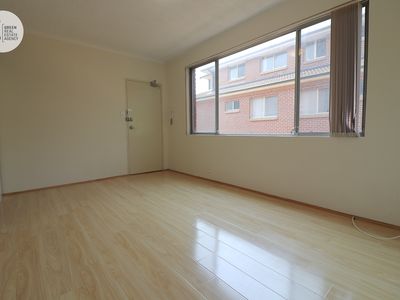 3 / 12 Mons Avenue, West Ryde