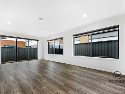26 Carnelian Circuit , Clyde North