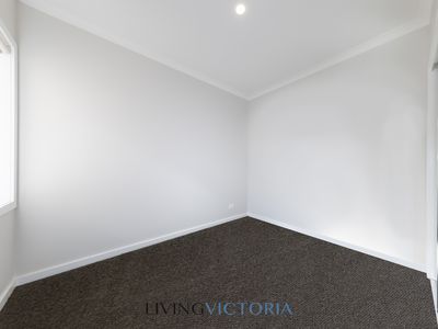 8 Repartee Street, Tarneit