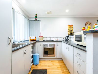 2 / 62 Winton Street, Carey Park