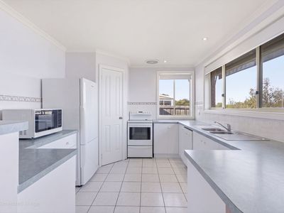 33 Fourth Avenue, Dodges Ferry