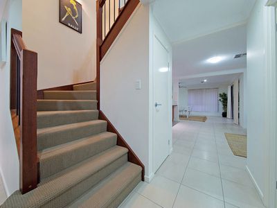 9 Higgs Circuit, Wynnum West
