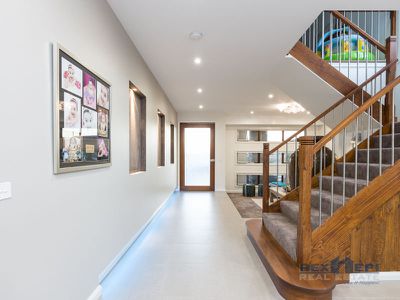 5 Mickleham Drive, Cranbourne North