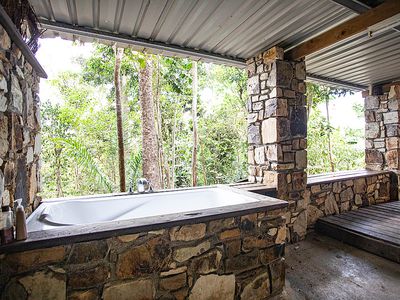 72 Rainforest Close, Sugarloaf