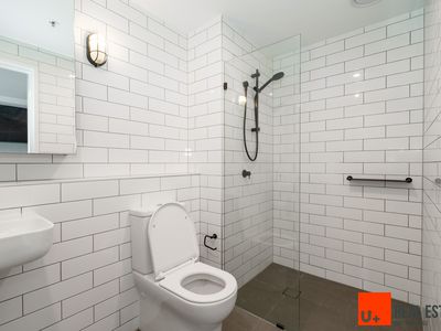711 / 90 Swain St, Gungahlin