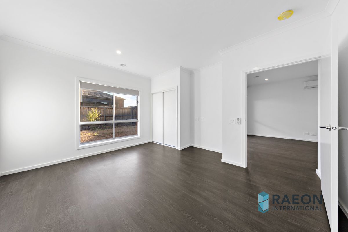 11 Course Street, Mambourin