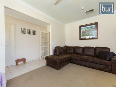 2 Emily Court, Howlong