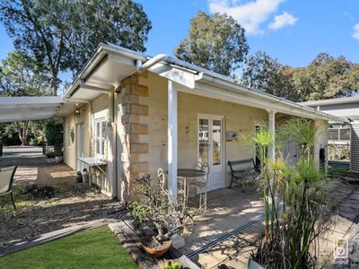 242a Buff Point Avenue, Buff Point