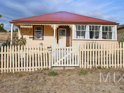 23 Glebe Road, New Norfolk