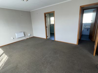 3/497 Beach Road, Murrays Bay