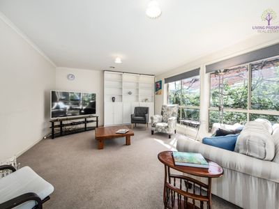 28 Waratah Drive, Altona Meadows