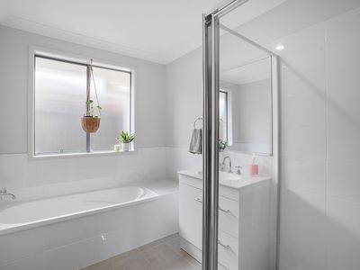 10 Cadogan Crescent, Woongarrah