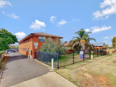 2 / 17 Elizabeth Street, Dubbo