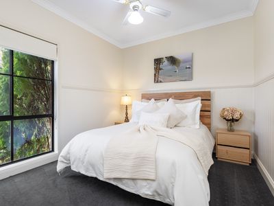 1188 Padman Drive, West Albury