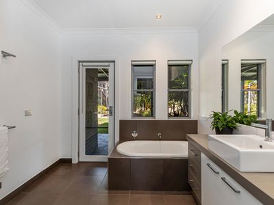 166 Ryalls Lane, Strathfieldsaye