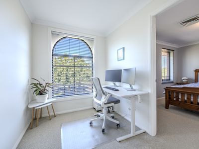 18 Lancaster Park Place, Dubbo