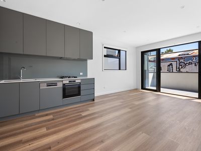 5 / 12 Irvine Crescent, Brunswick West