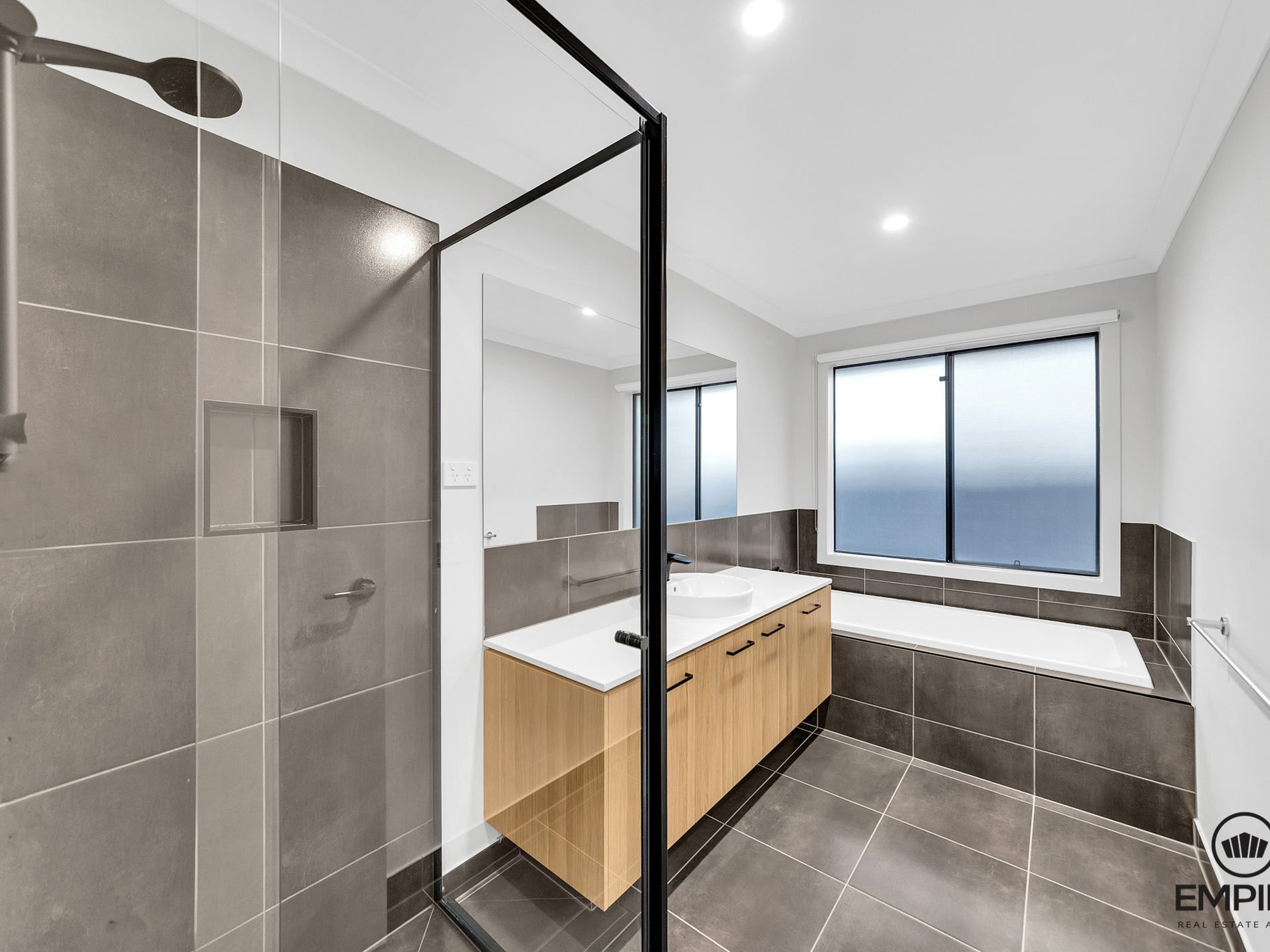 6 Nocturne Avenue, Clyde