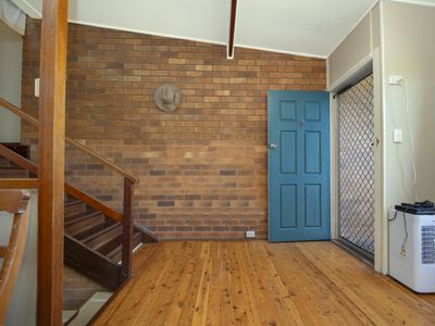 13 / 2 Long Street, Rangeville