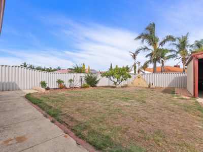 84 Templetonia Promenade, Halls Head