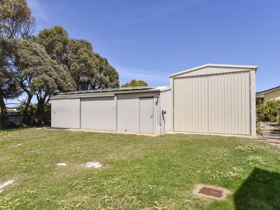 11-13 Railway Terrace North, Beachport