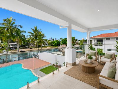 5 Park Ave, Broadbeach Waters