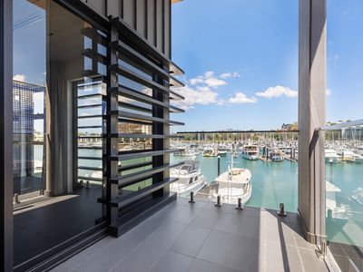 24 / 48 Sir Leslie Thiess Drive, Townsville City