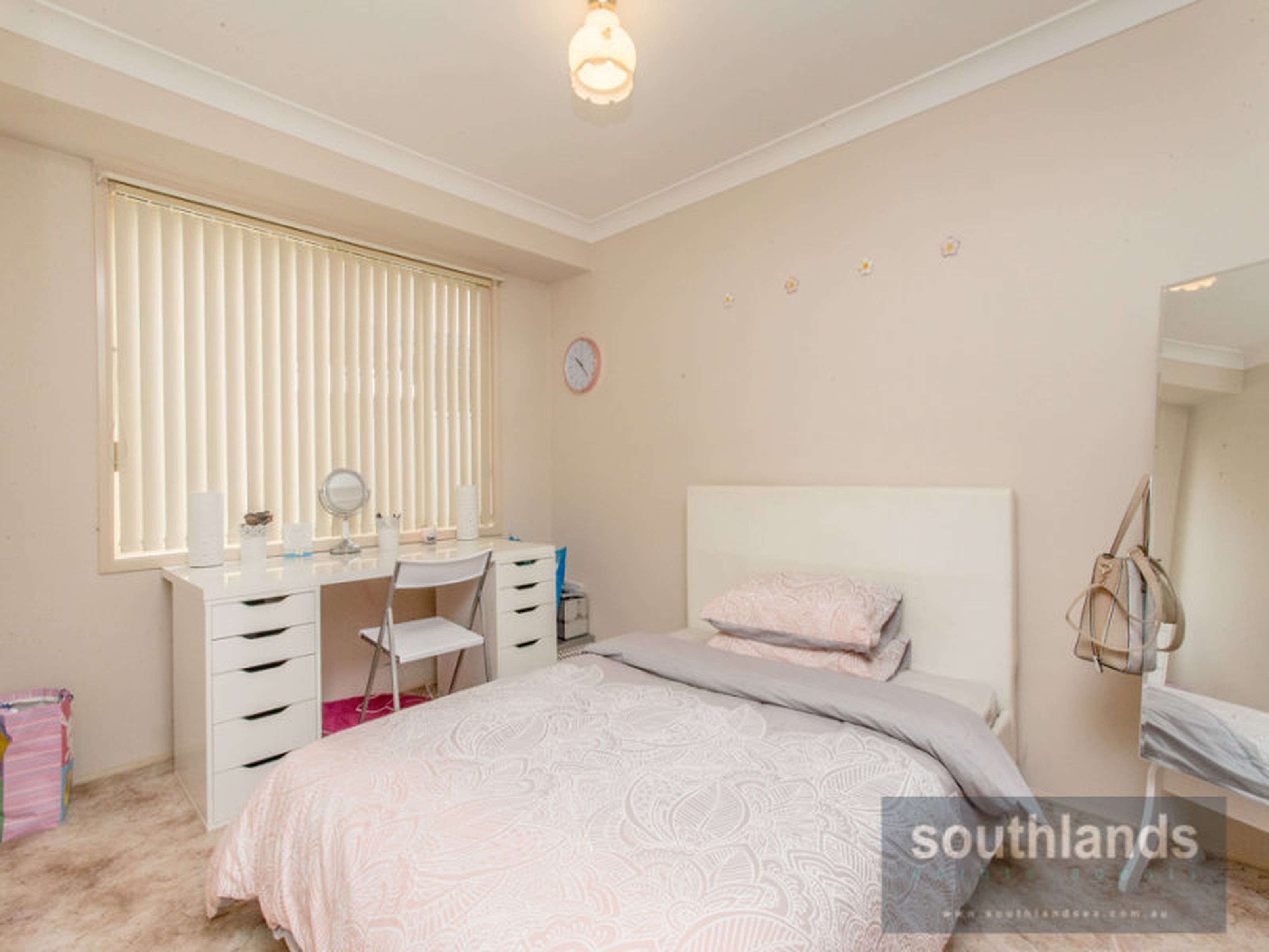 8 Sorenson Cres, GLENMORE PARK