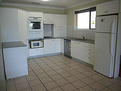 12 Edgeware Drive, Rochedale South