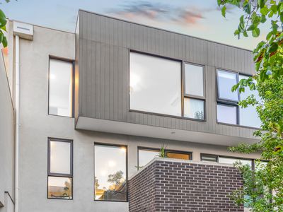 2 / 66 Wilson Street, Yarraville