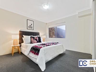 2 / 5 Cowper Street, Parramatta