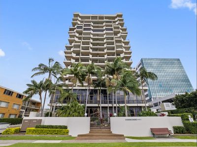 5c / 10 Marine Parade, Southport