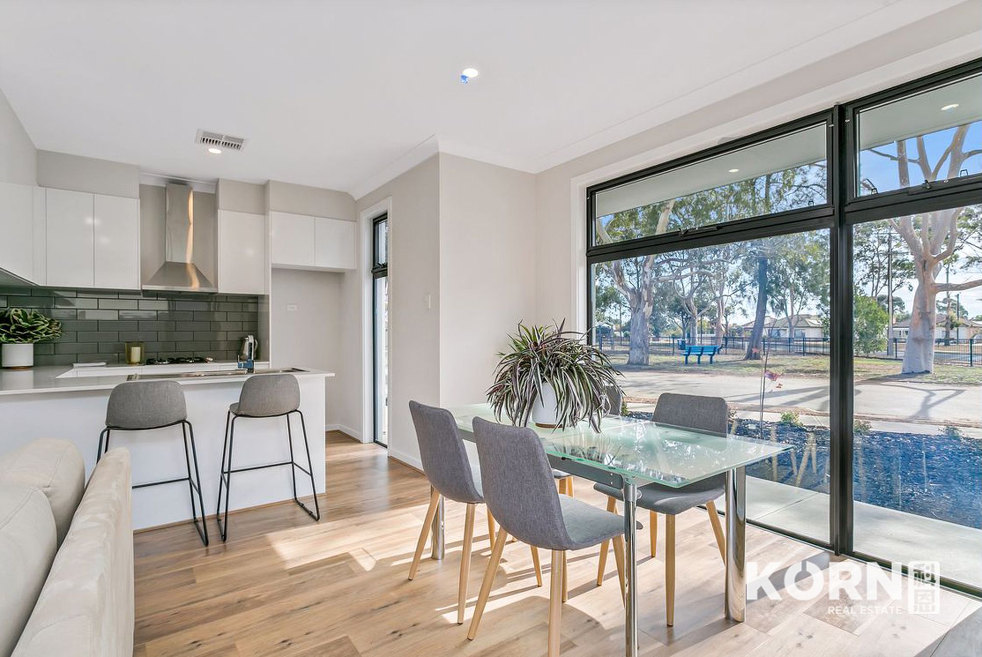 9 Cowra Crescent, Park Holme
