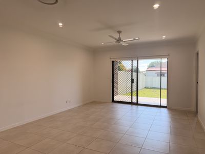 1 / 41 First Street, Weston