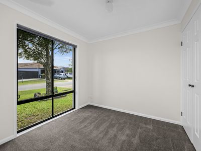 74 Serafina Drive, Helensvale