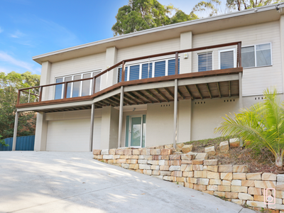 12 Nari Ave, Point Clare
