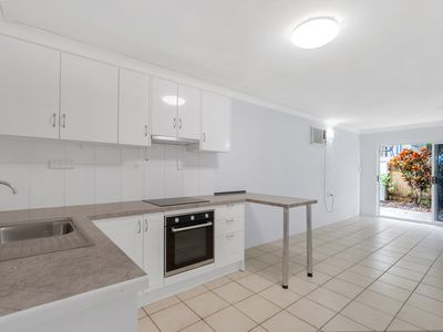 1 / 282 Lake Street, Cairns North