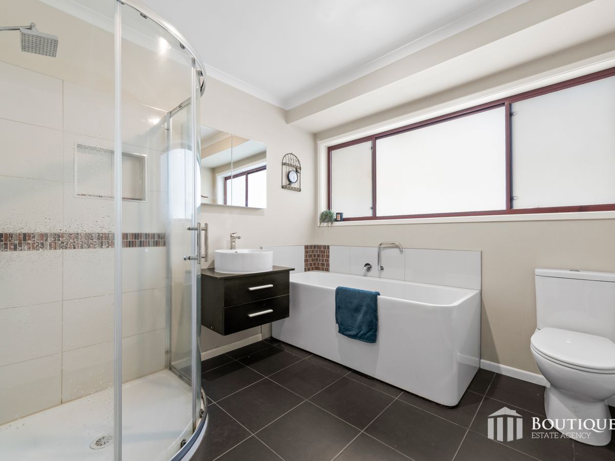 11 Briar Hurst Avenue, Dandenong North