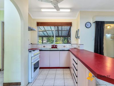 36 Moulden Terrace, Moulden