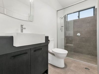 2 Paige Crescent, Wakerley