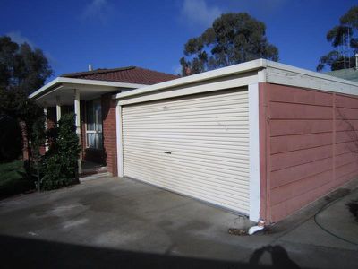 9 Aspin Gardens, Golden Square