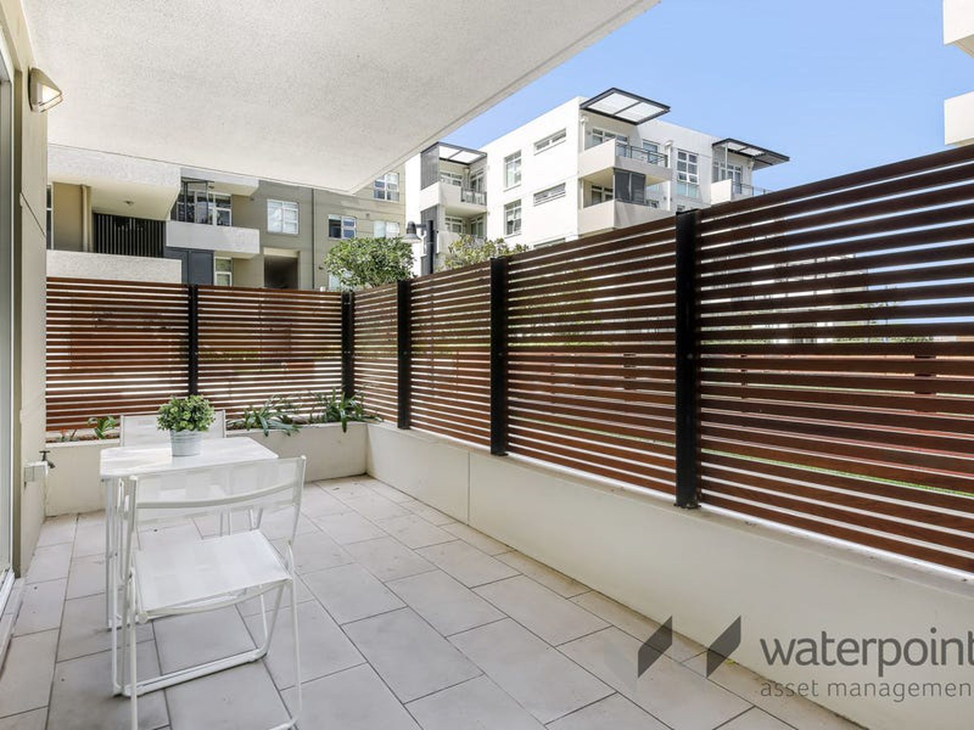 1A / 5 Bay Drive, Meadowbank