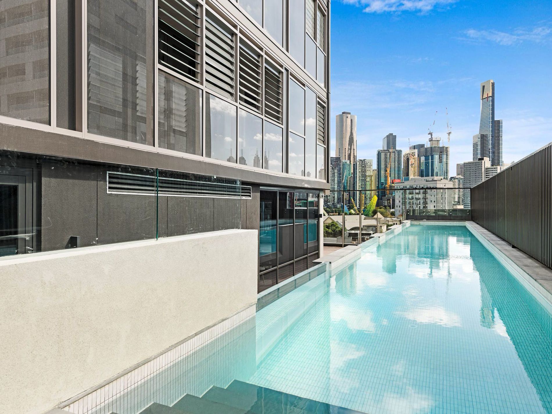 1913 / 70 Southbank Boulevard, Southbank