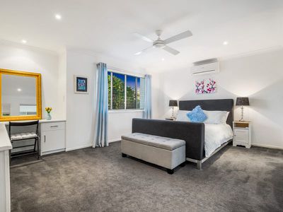 32 THE CRESCENT, Underwood