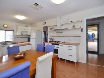 91 Federal Road, Boulder