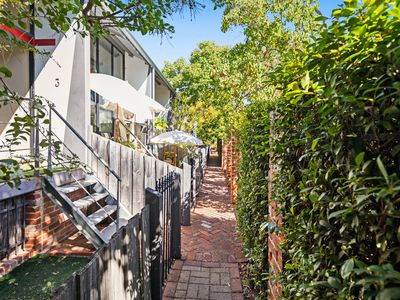 3 / 3 Greenway Street, Perth