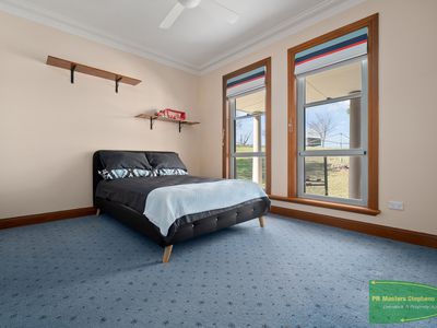 1249 Ganbenang Road, Lowther