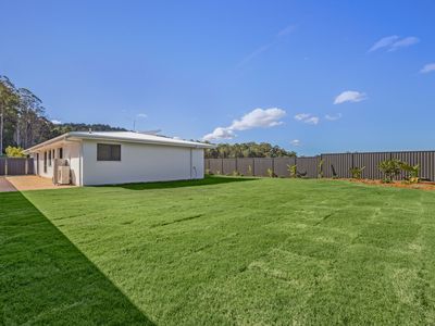 44 Treeline Circuit, Mooloolah Valley